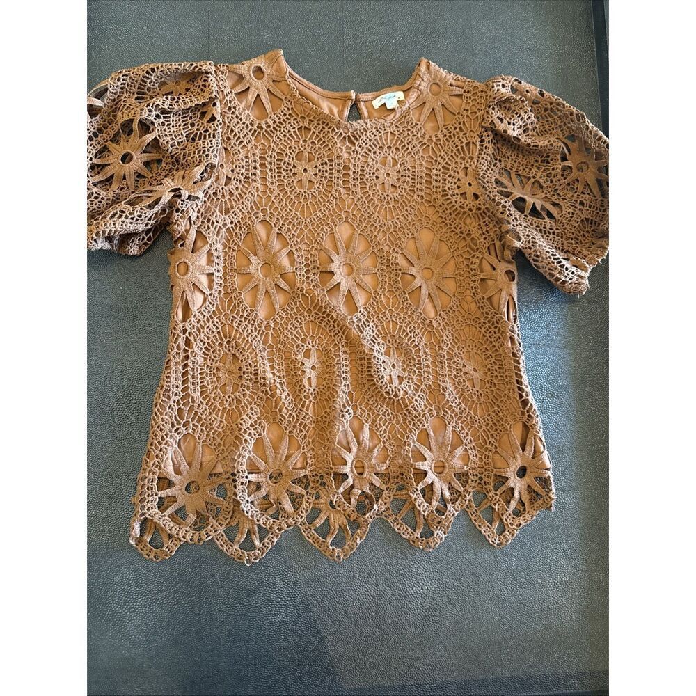 Ultra Pink Women’s Crochet Lace Dark Brown Scallop Hem Lined Puff Sleeve Top S